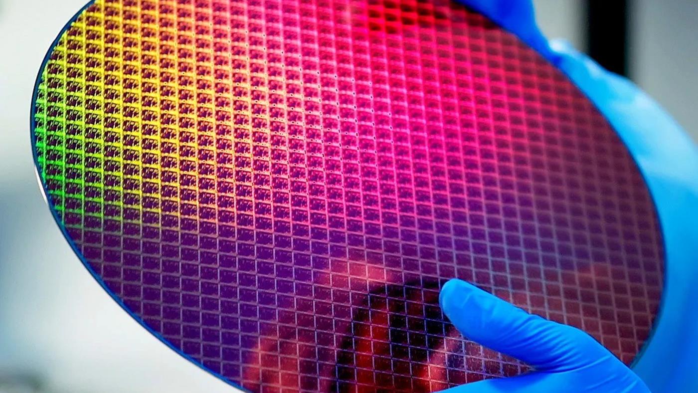 Rusya, EUV litografi ile çip üretimi yol haritasını paylaştı: Hedef 10 nm altı