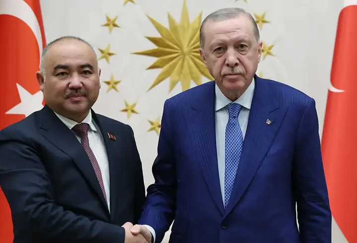 Cumhurbaşkanı Erdoğan, Kırgızistan Parlamento Başkanı Uulu'yu kabul etti
