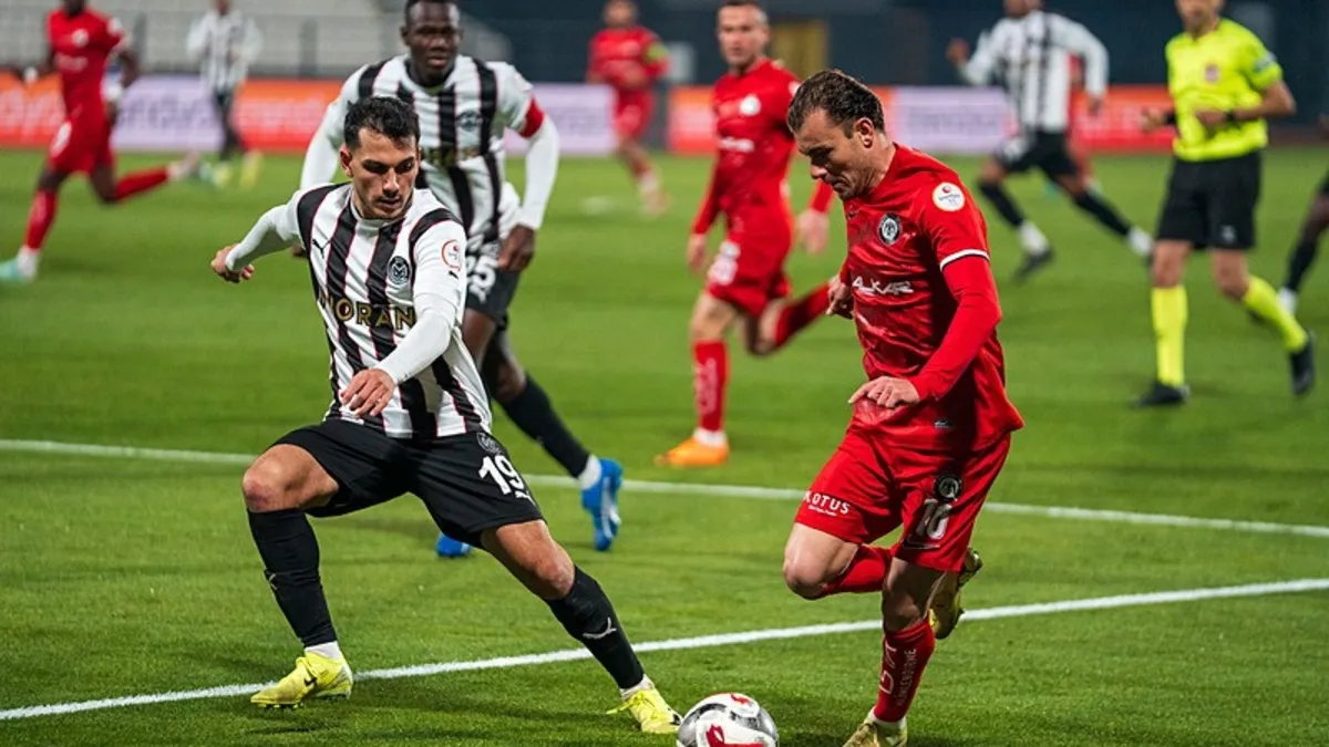 Arca Çorum FK deplasmanda Manisa FK'yı mağlup etti!