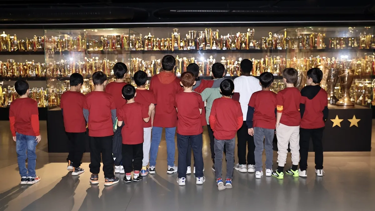 Galatasaray çocuk evlerinde kalan 45 çocuğu ağırladı