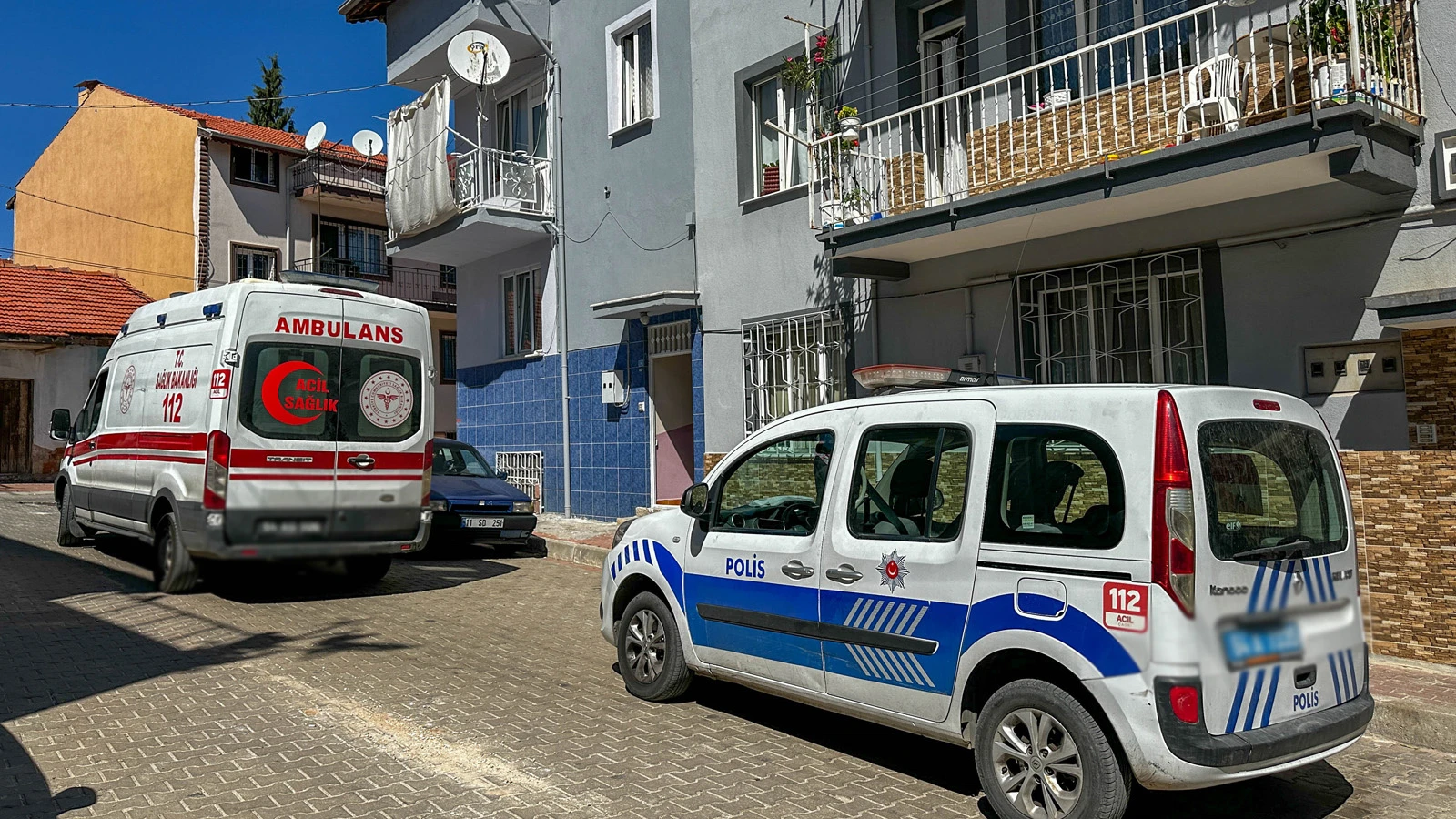 Uşak'ta genç adam evinde ölü bulundu