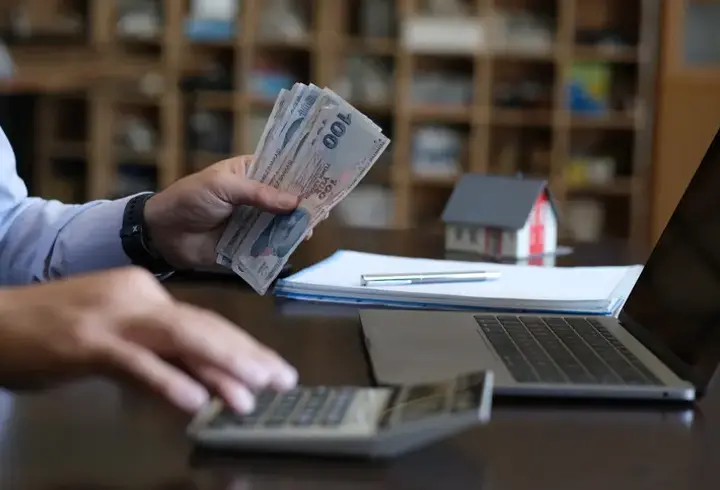 Güven endekslerinde ayrışma! Hizmet ve perakende geriledi, inşaat yükseldi