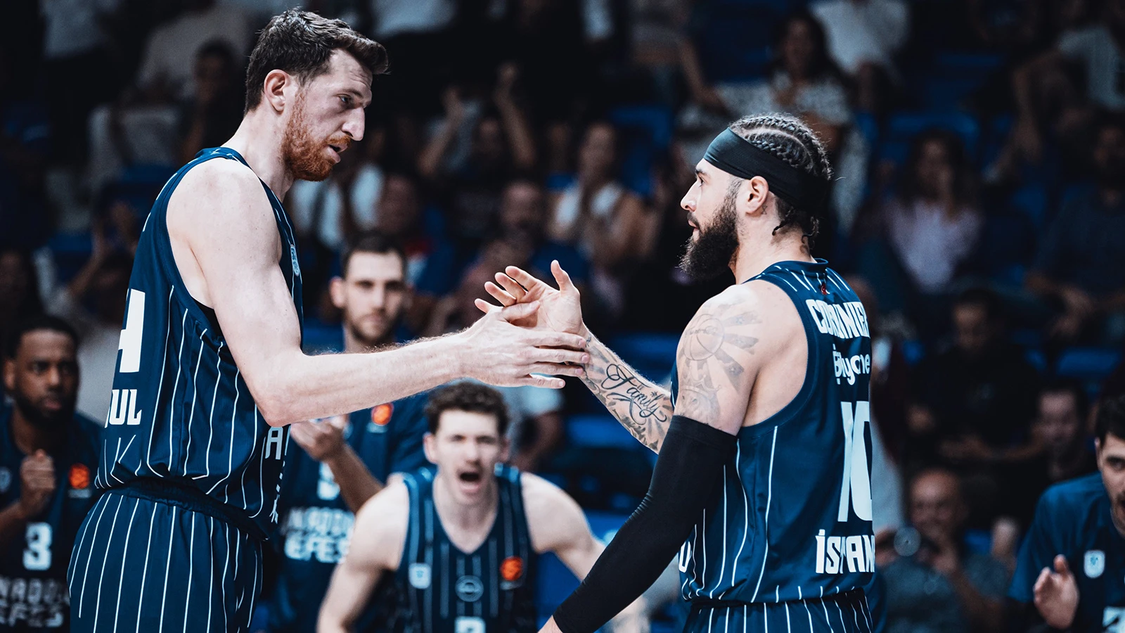 Anadolu Efes, Euroleague'e galibiyetle başladı