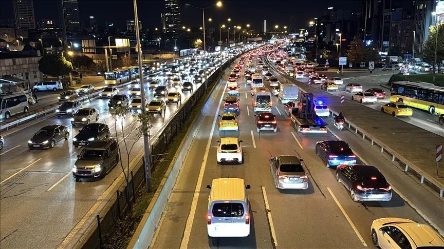 İstanbul'da trafik yoğunluğu yüzde 87'ye çıktı
