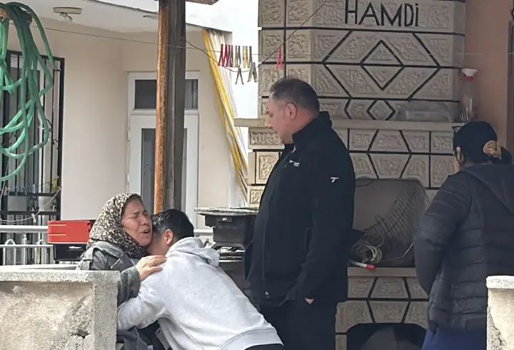 Oğlu evde ölü bulunan annenin feryadı: Anacığım kalk, torunun geliyor