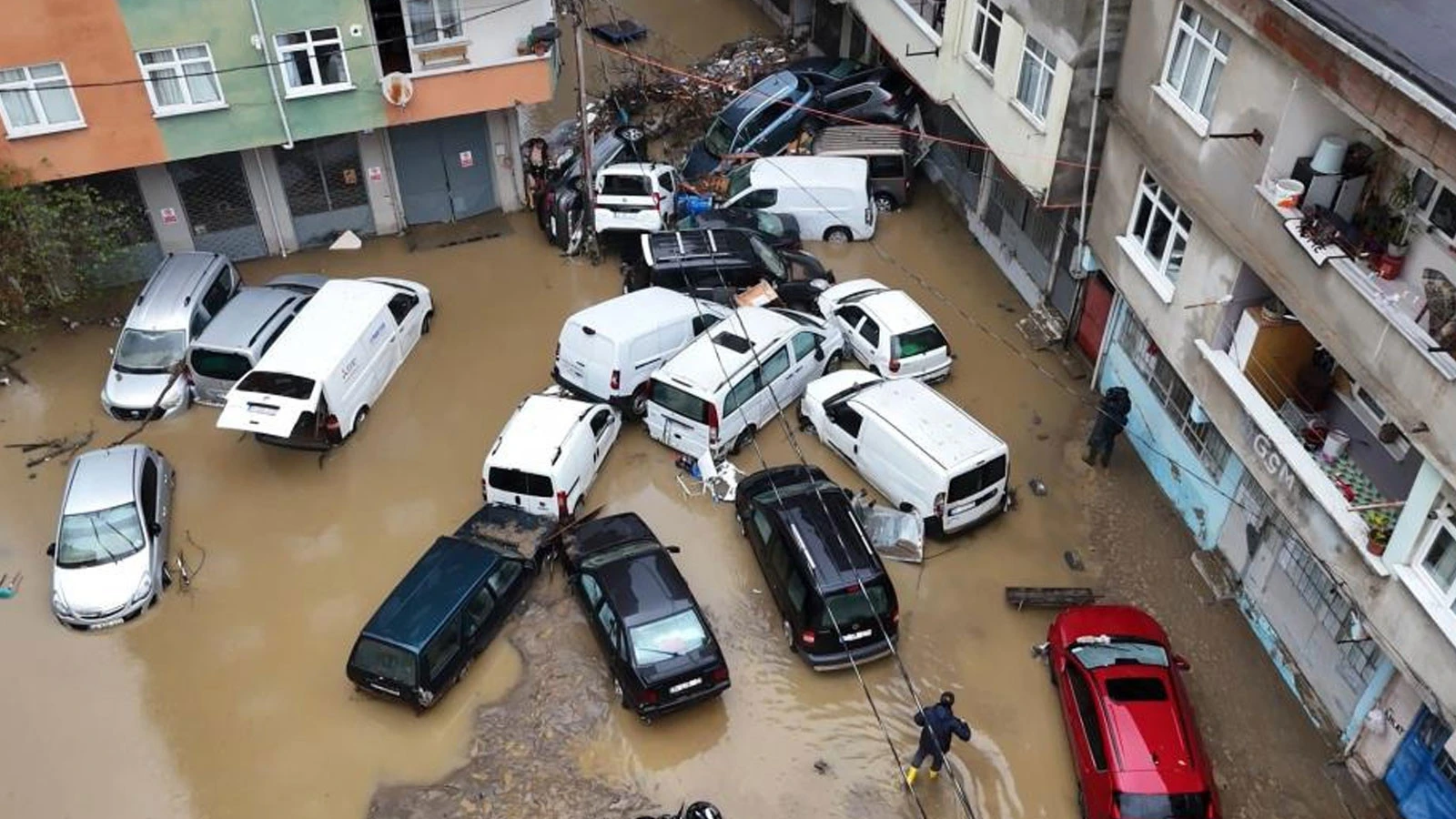Selin Vurduğu İstanbul'da Hasar, Gün Ağarınca Ortaya Çıktı!