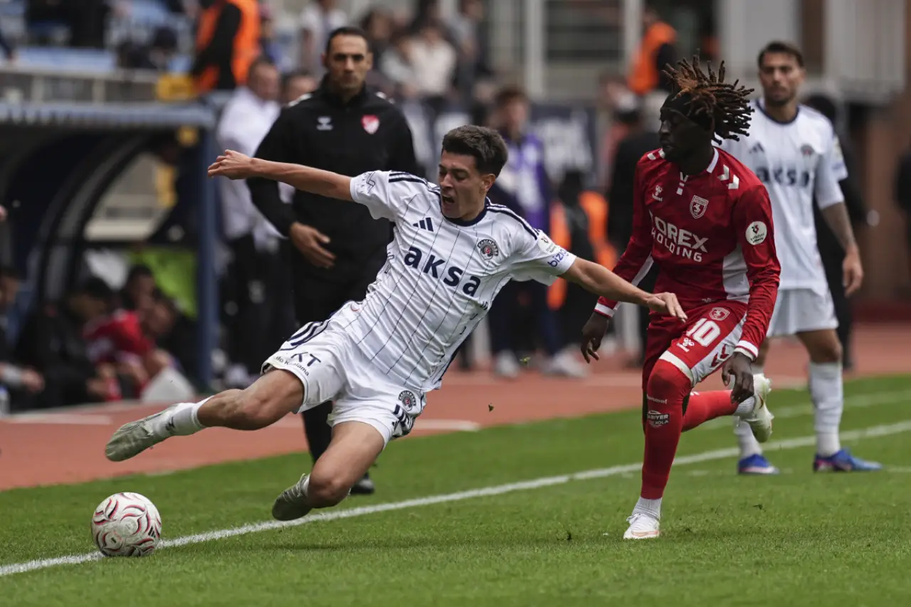 Samsunspor’a Kasımpaşa Deplasmanında Ağır Darbe