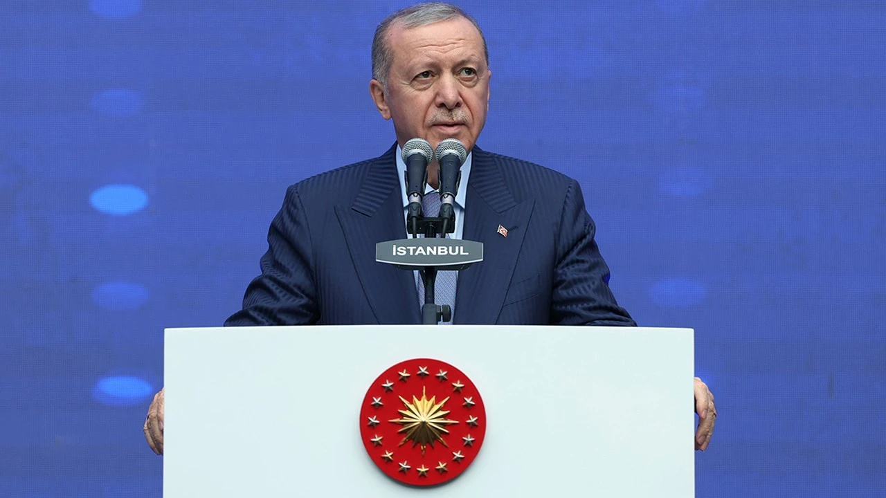 Son dakika: Cumhurbaşkanı Erdoğan, İngiltere Başbakanı Starmer ile görüştü