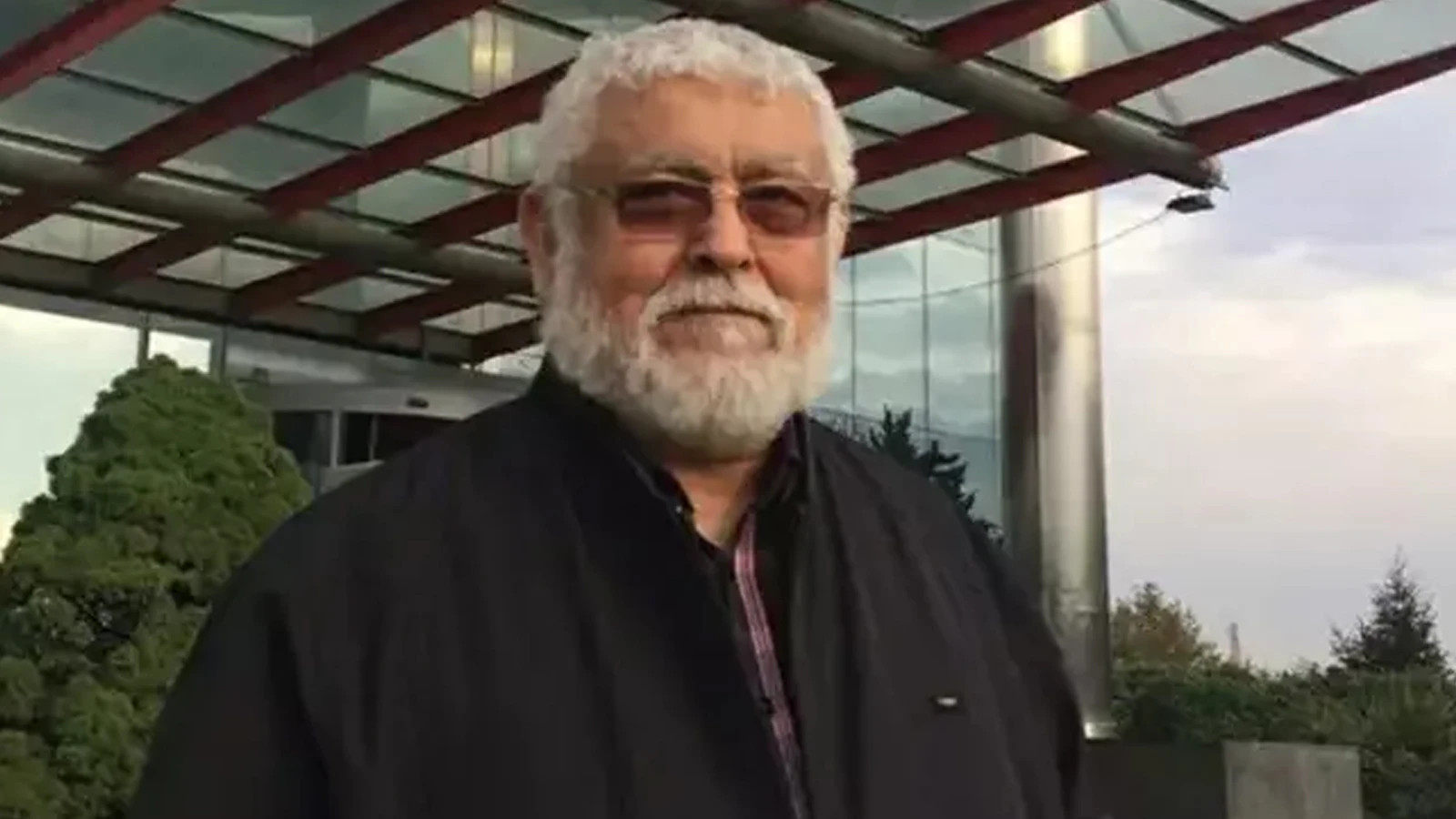 Usta gazeteci Ahmet Reha Öz hayatını kaybetti