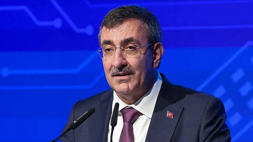 Cumhurbaşkanı Yardımcısı Yılmaz'dan yarıyıl tatili mesajı