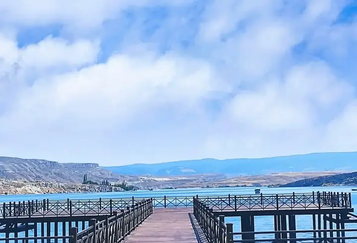 Nallıhan'daki Çayırhan Gölü ziyaretçileri ağırlıyor