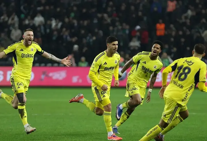 Kocaelispor 0-2 Fenerbahçe Maç Özeti | Kanarya, deplasmanda kazandı