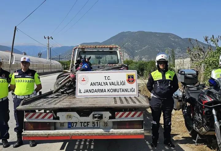 Antalya'da 'huzur güven' motosiklet denetimi yapıldı