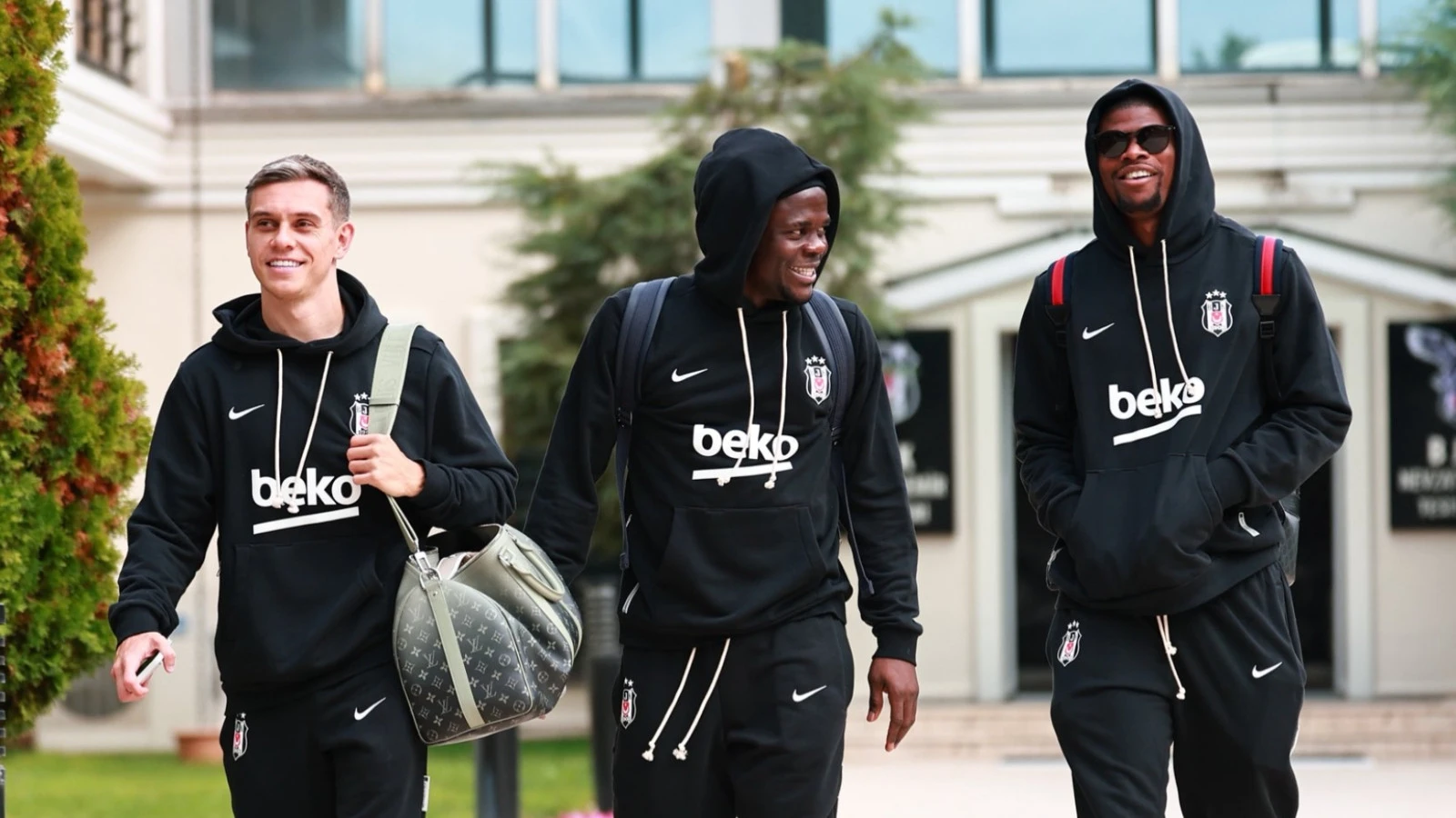 Beşiktaş İki Önemli Eksikle Trabzon'a Geldi