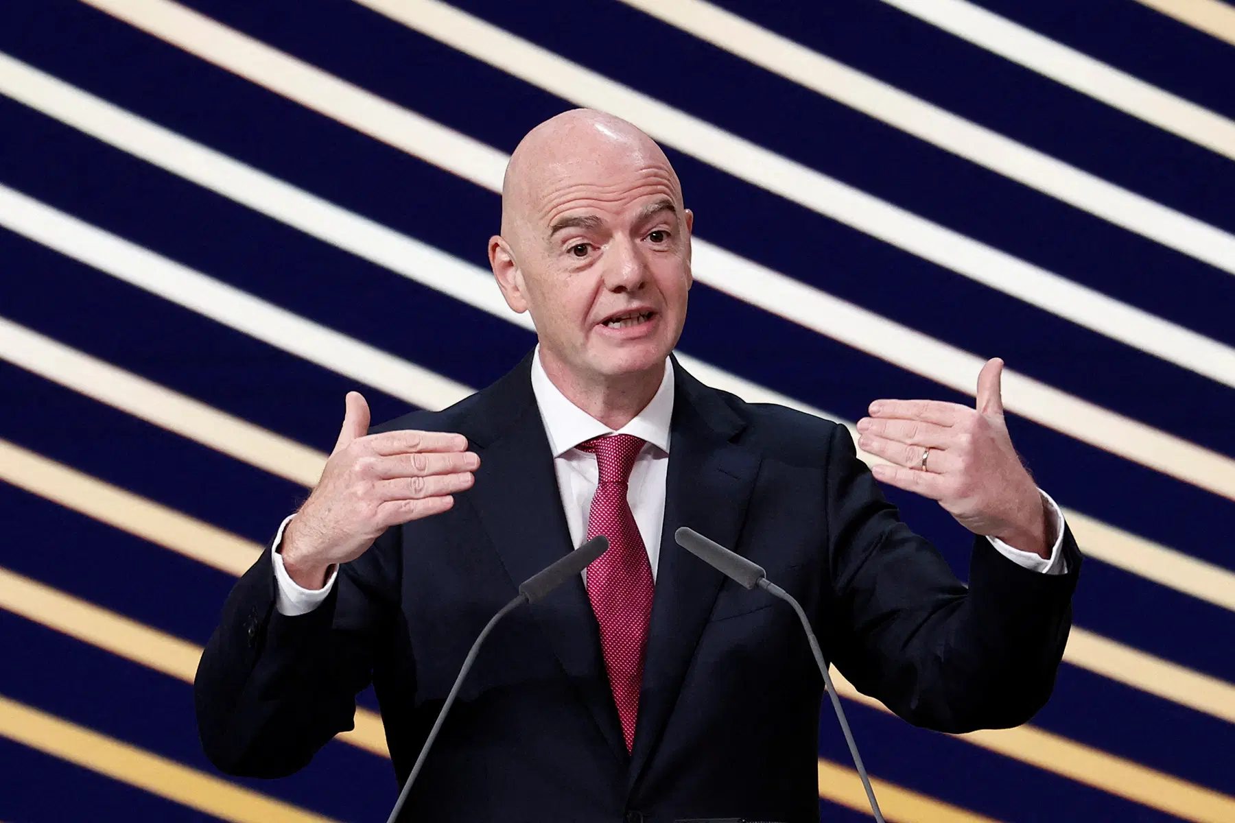 FIFA Başkanı Infantino Geri Adım Attı: "Özür Dilerim"