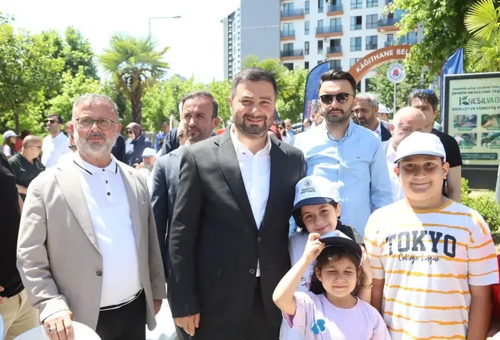 Kağıthane Belediye Başkanı Öztekin, vatandaşların talep ve önerilerini dinledi