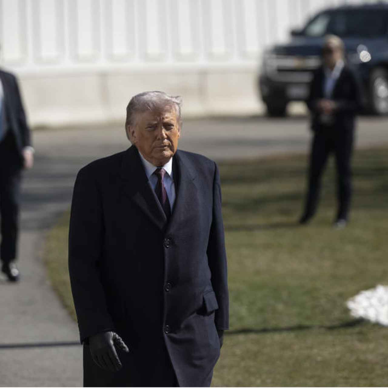 Trump'tan ilk açıklama: İran'a büyük çaplı operasyon başlattık