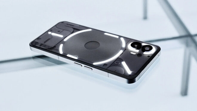 Nothing Phone (2) için yeni yazılım güncellemesi geldi