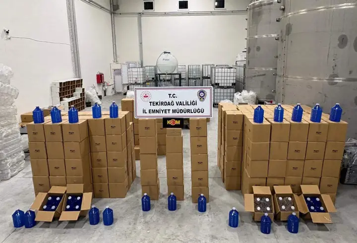 Tekirdağ'da 17 bin 815 litre etil alkol ele geçirildi