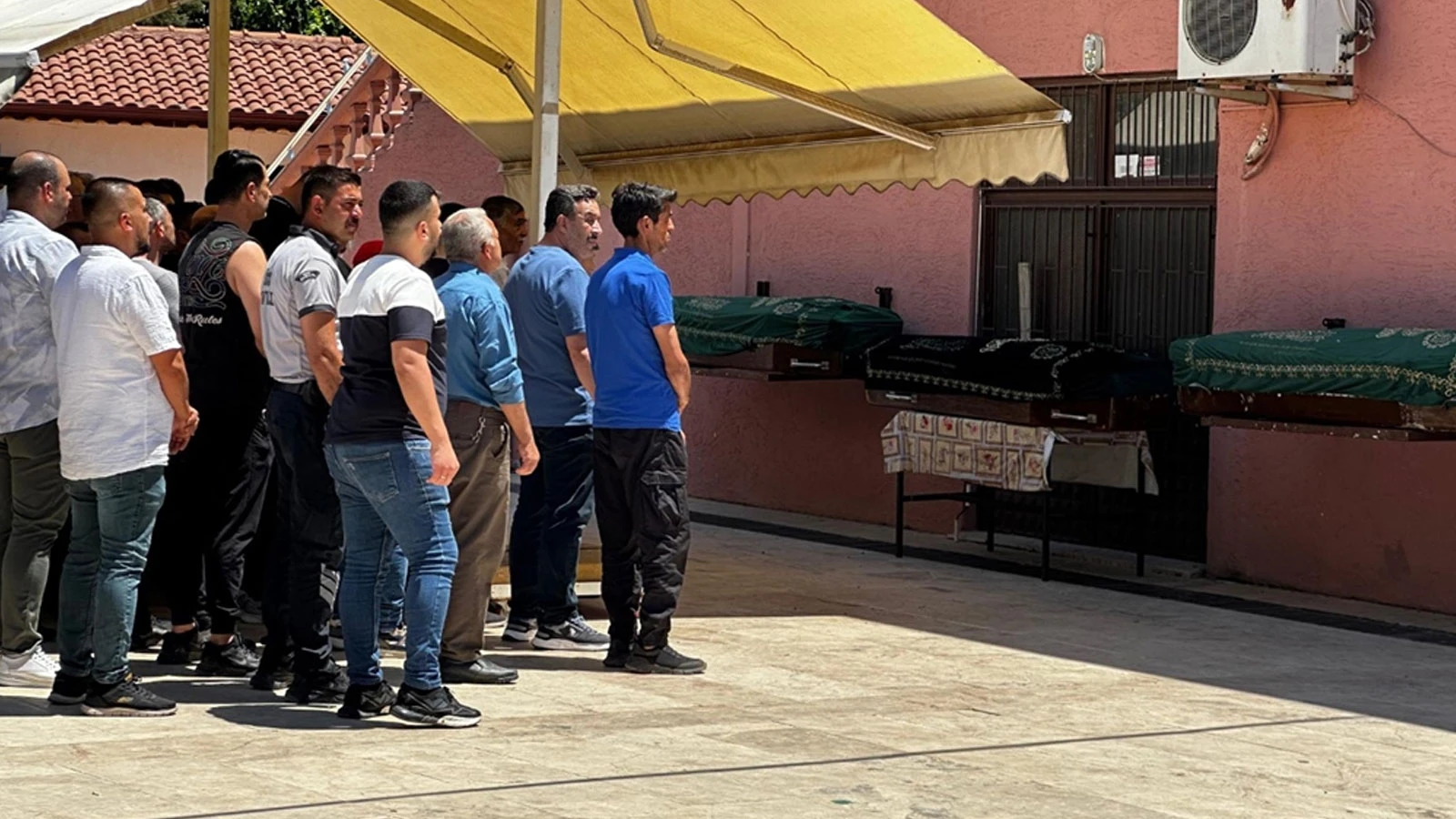 İzmir'de av tüfekli dehşet! 3 kardeşi öldürülen eski muhtar tutuklandı
