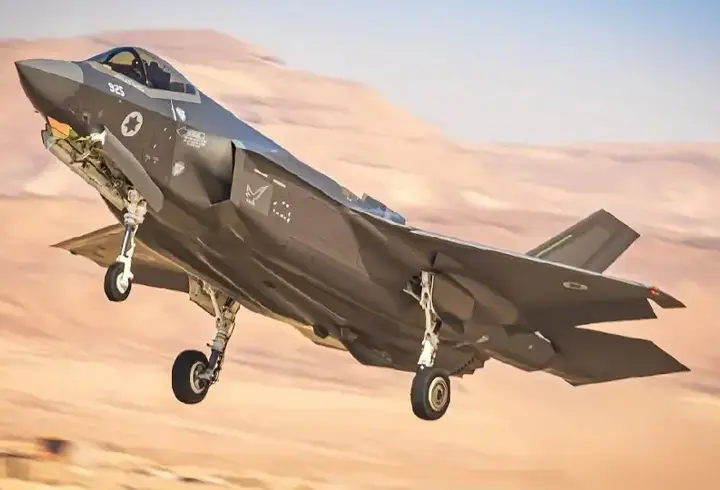 İranlı yetkili: İsrail'e ait bir F-35 savaş uçağı düşürüldü