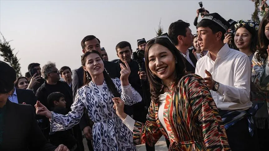 Hataylı depremzedeler, Özbekistan'da Nevruz Bayramı kutlamalarına katıldı