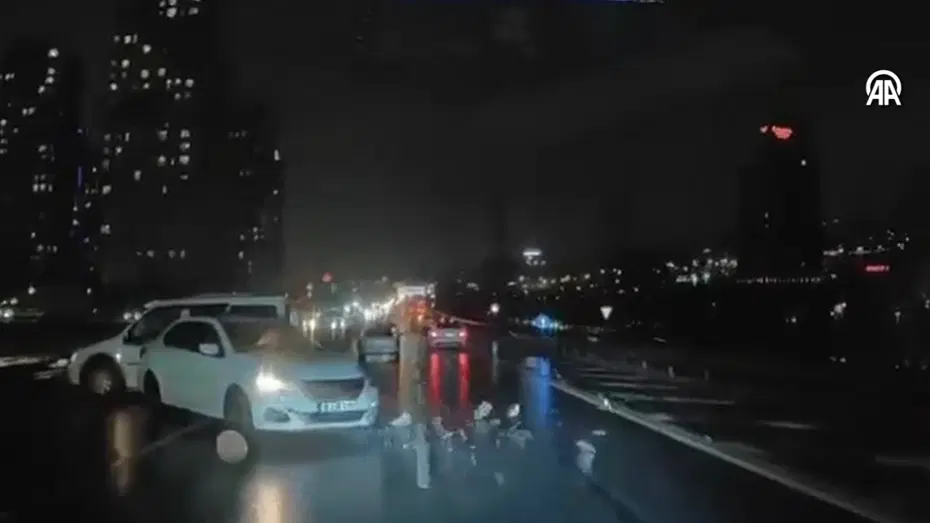 Korkunç kaza araç kamerasına yansıdı