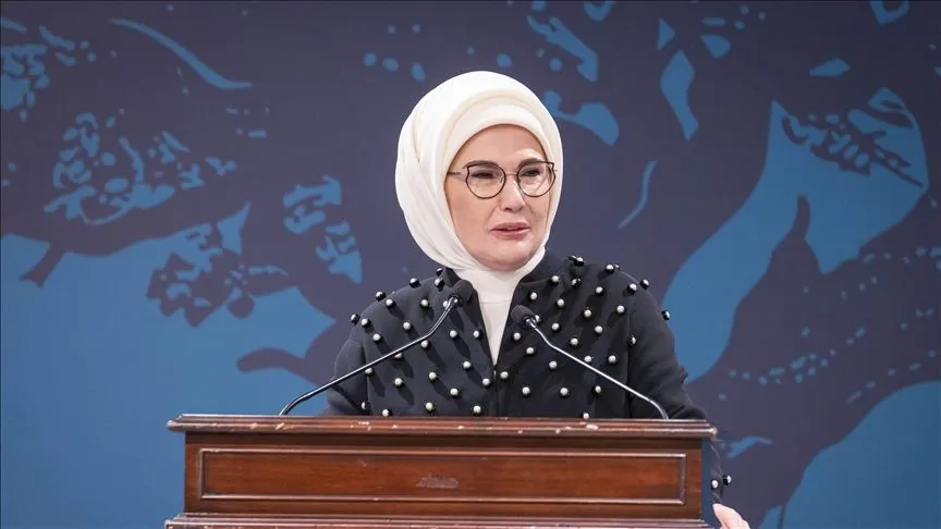 Emine Erdoğan: Hala mücadele etmemiz, aşmamız gereken bir ön yargı bariyeri var