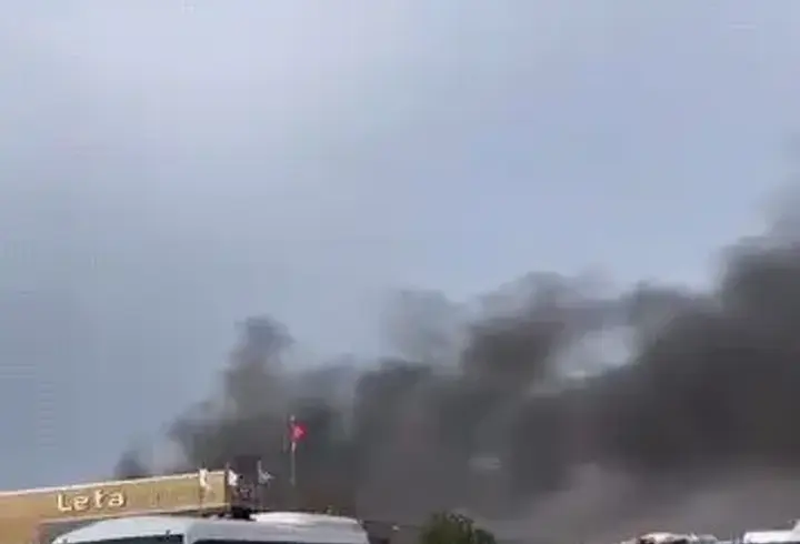 Mobilya fabrikasında çıkan yangın söndürüldü