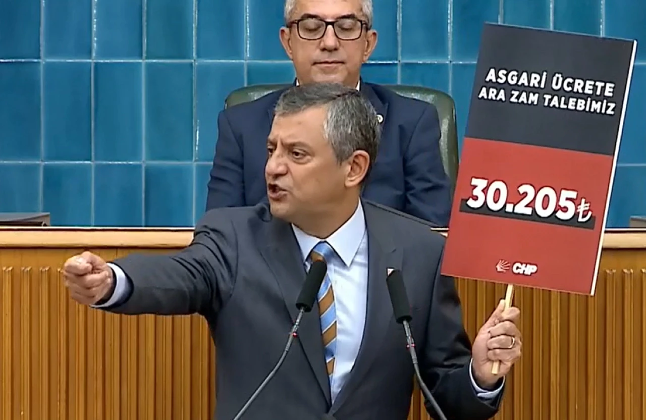 Özgür Özel'den asgari ücrete ara zam talebi: CHP'nin teklifini açıkladı