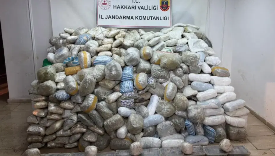 Zehir tacirlerine operasyon. Kilolarca uyuşturucu ele geçirildi