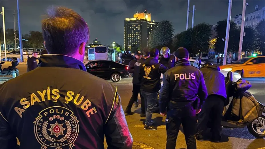 İstanbul'da hareketli saatler. Yaklaşık 3 bin polis katıldı, binlerce gözaltı var