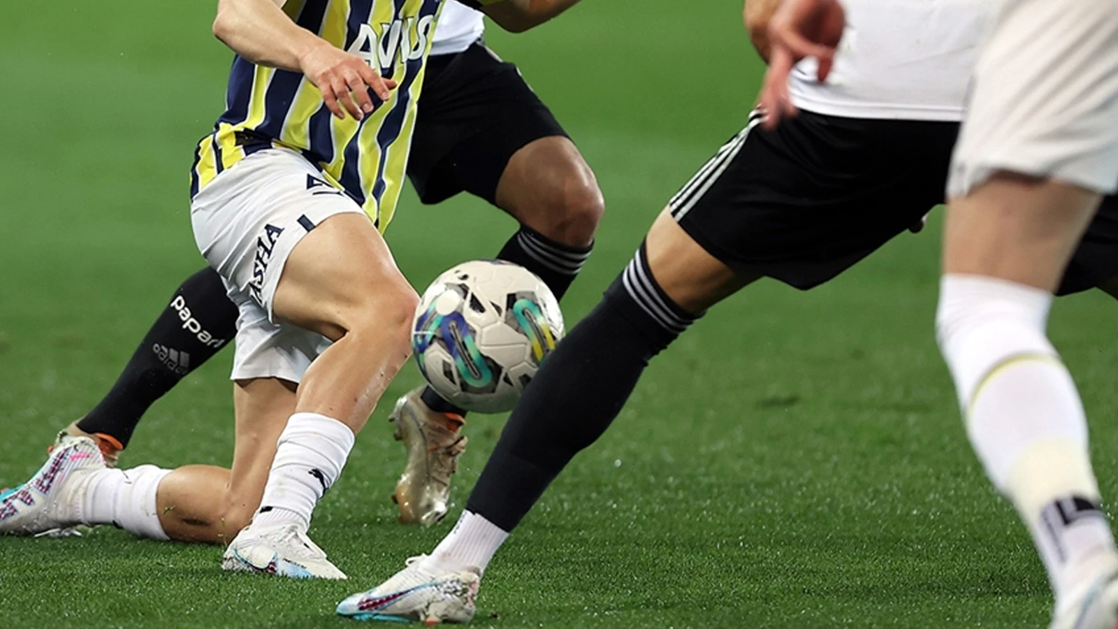 Beşiktaş, derbide yarın Fenerbahçe'nin konuğu