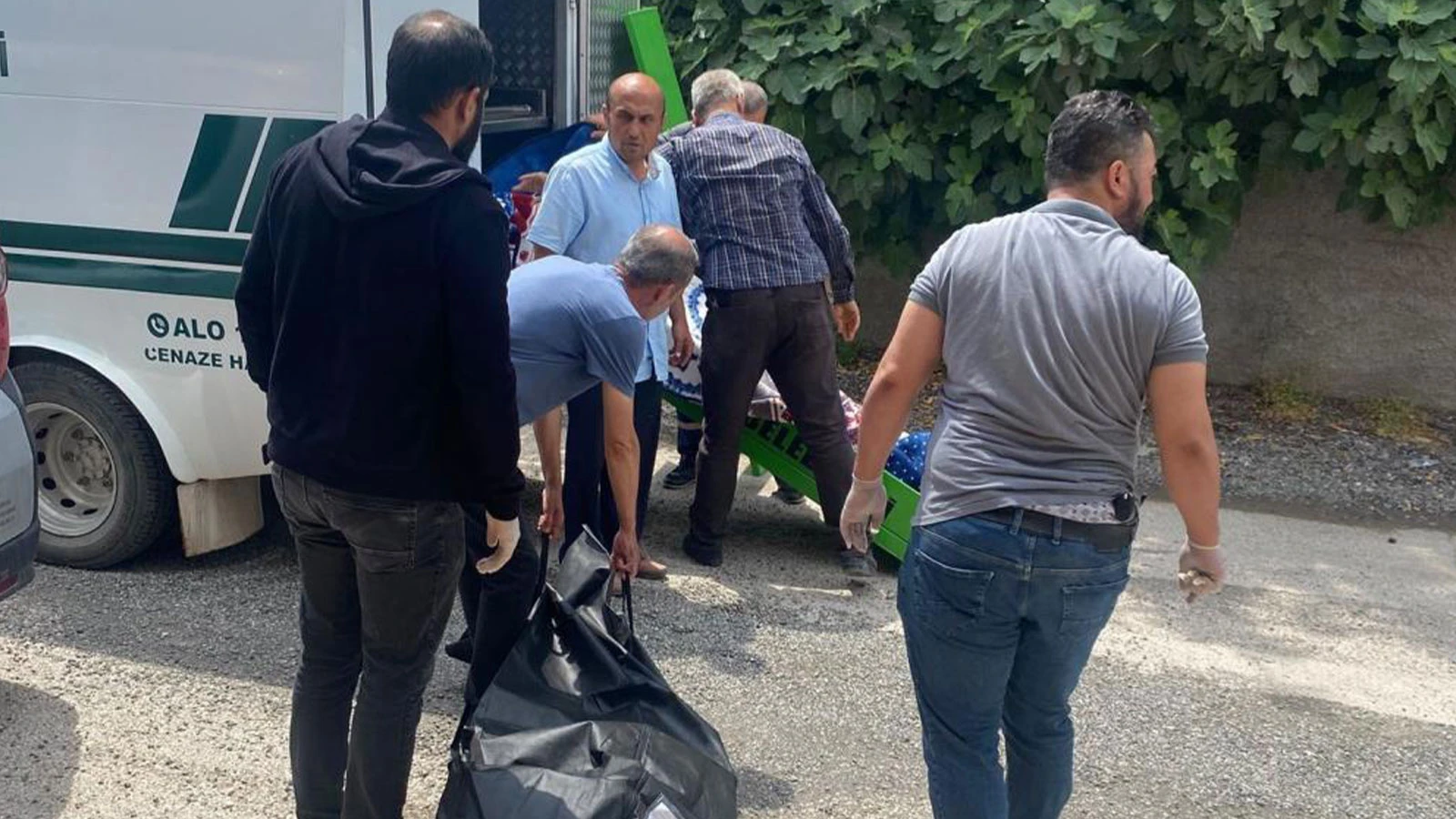 Evlat vahşeti! Tartıştığı annesini önce dövdü sonra boğarak öldürdü
