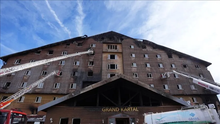 Grand Kartal Otel yangınına ilişkin 32 kişi hakkında hapis istemiyle dava açıldı