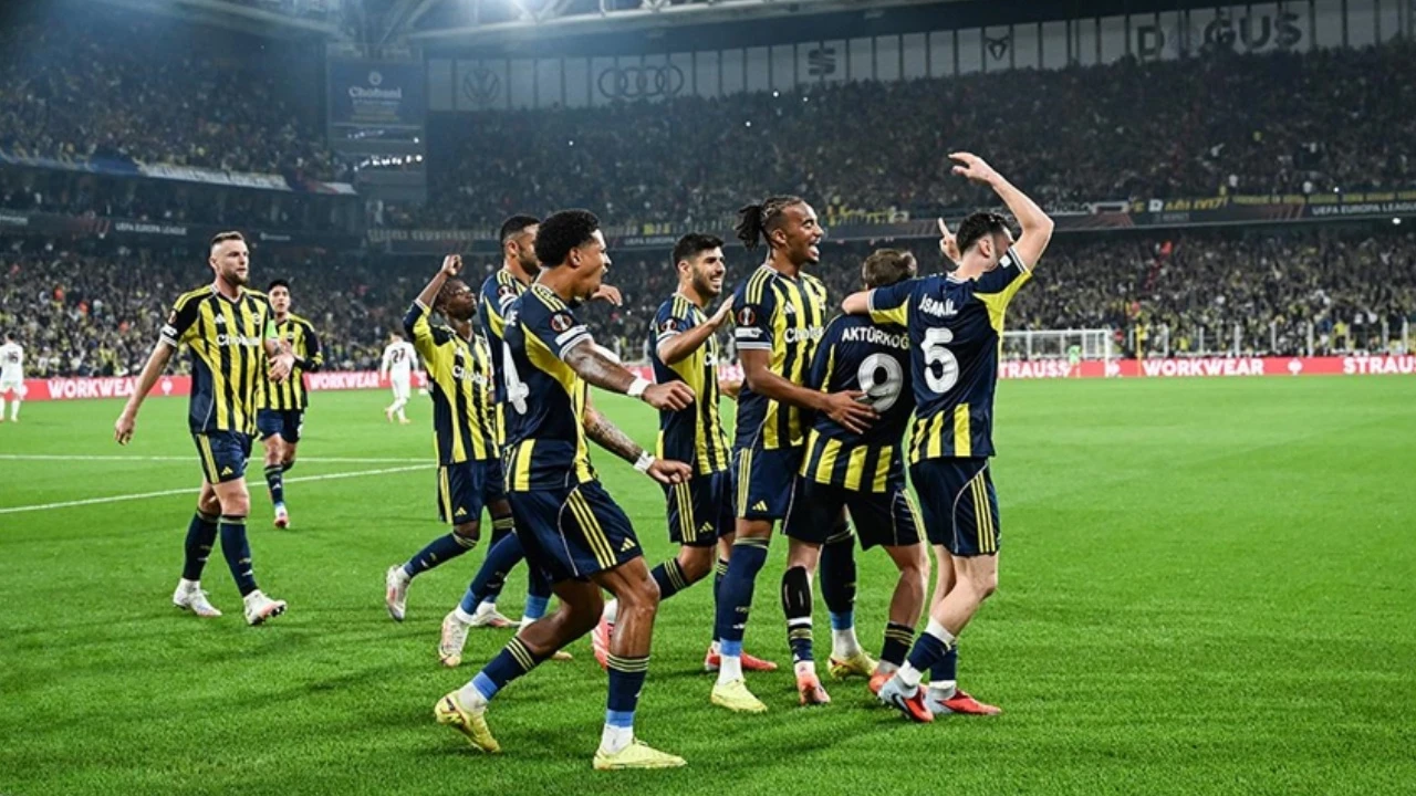 Fenerbahçe'nin Çaykur Rizespor maçı kamp kadrosu belli oldu
