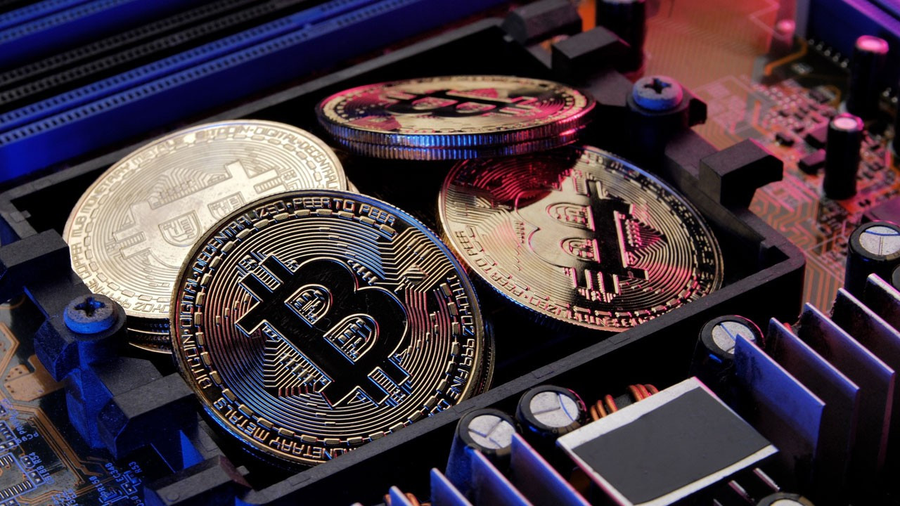 Kriptolar uçuşa geçti: Bitcoin, Ethereum, Dogecoin, Solana ve XRP fiyatlarında son durum...