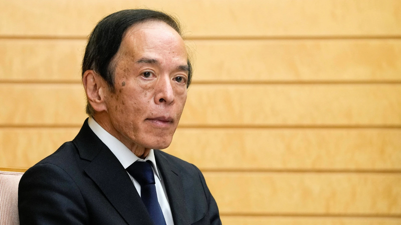 BOJ faizleri sabit tuttu, faiz artırımı olasılığına açık kapı bıraktı
