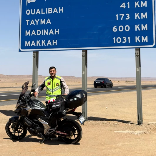 Merzifon’dan Kutsal Topraklara Motosikletle Umre Yolculuğu: Türk Denince Akan Sular Duruyor