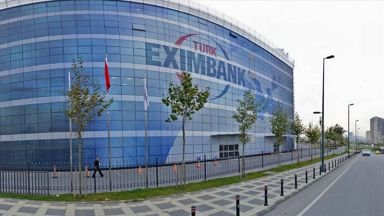Türk Eximbank'tan ihracata destek: Milyon dolarlık kaynak temin edildi