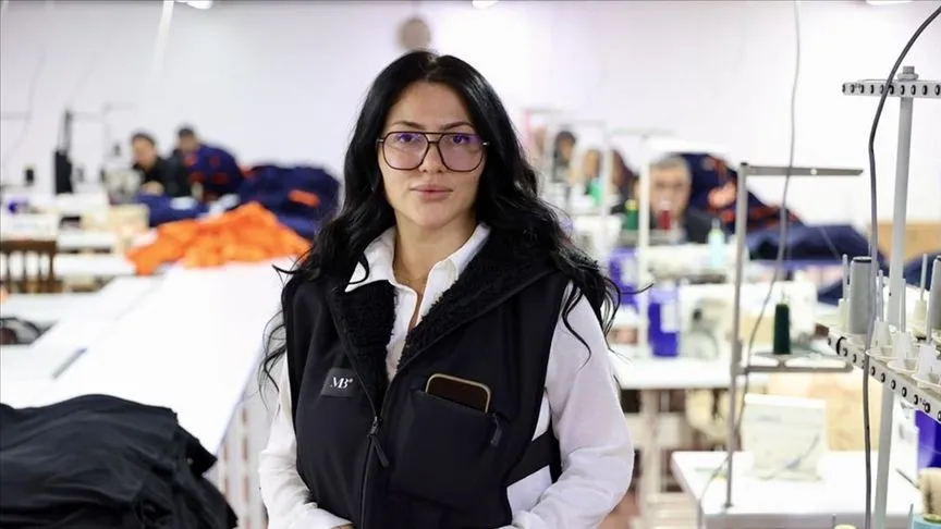 Üç dikiş makinesiyle başladığı tekstil sektöründe dünya pazarına açıldı