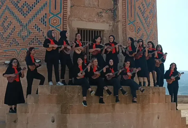 12 bin yıllık Hasankeyf’te kadınlardan ukuleleli 8 Mart etkinliği