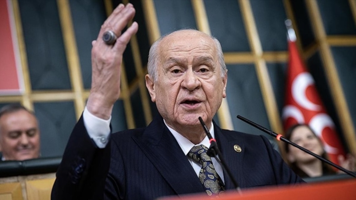 Bahçeli izlediği bu diziye hayran kaldı, hemen başrol oyuncusunu aradı
