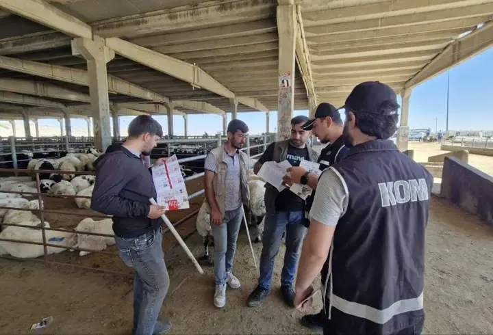 Diyarbakır'da, polisten kurban satıcılarına ‘sahte para’ uyarısı