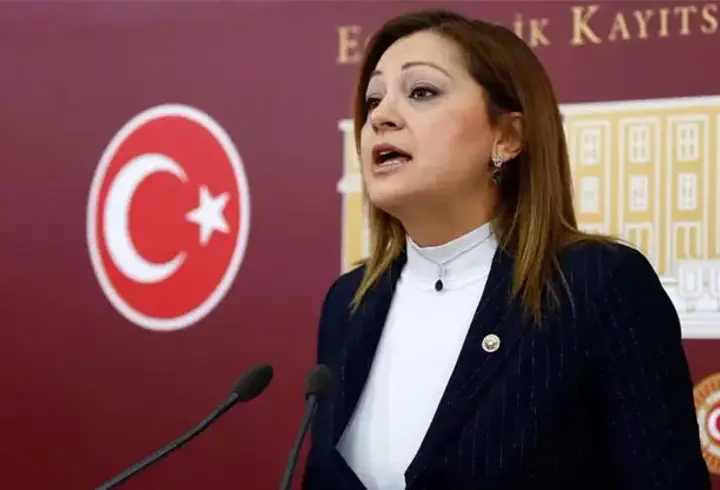 AK Parti'ye geçeceği iddia edilmişti! Burcu Köksal'dan açıklama