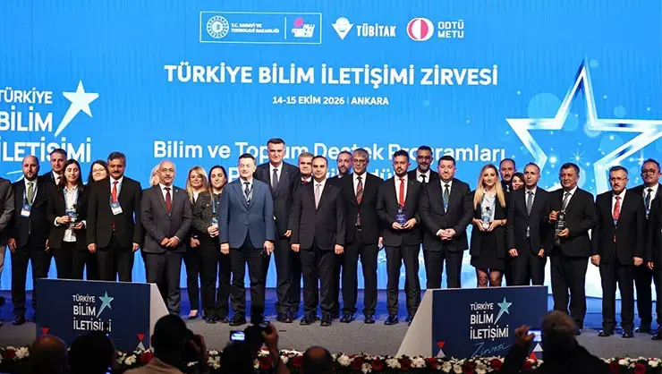 İlk Türkiye Bilim İletişimi Zirvesi Düzenlendi! Bakan Kacır: 'Bilim Ve Teknoloji İçin El Ele Çalışacağız'