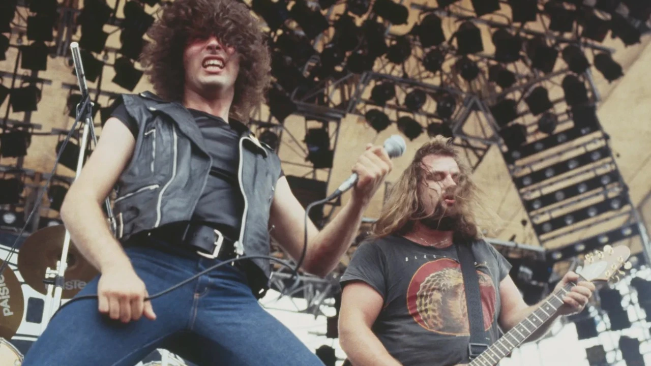 Iron Maiden'ın eski vokalisti Paul Mario Day hayatını kaybetti