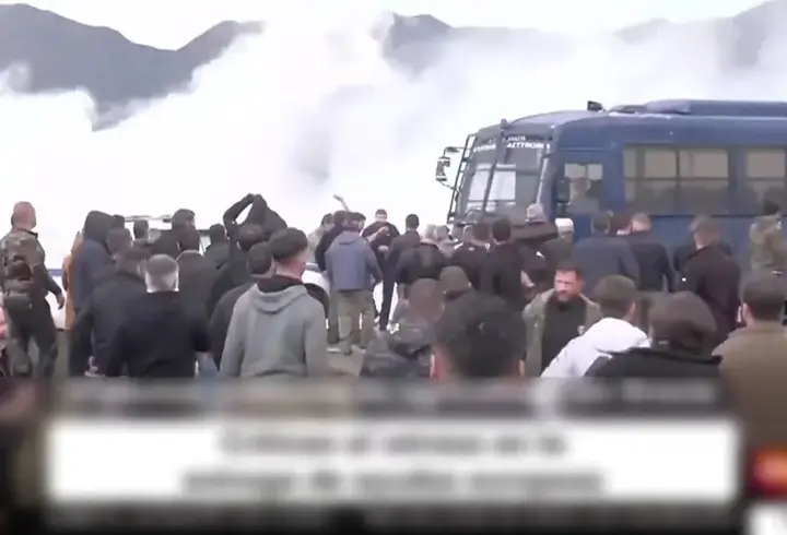 Yunanistan'da çiftçiler ayaklandı