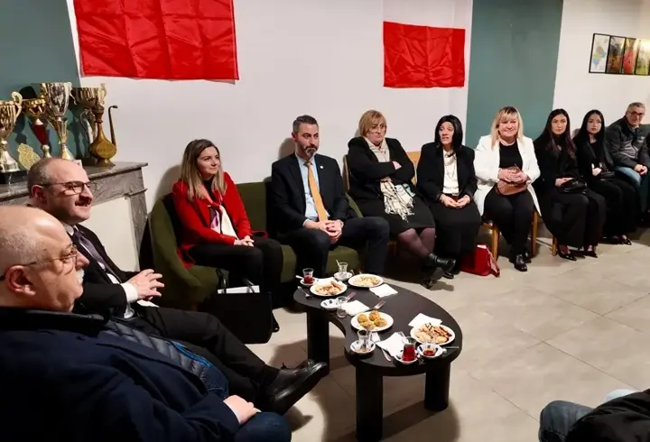 Mustafa Varank Fransa’da Türk toplumuna seslendi: Birinci markamız Recep Tayyip Erdoğan