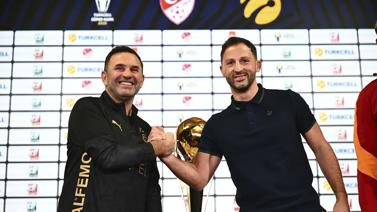 Fenerbahçe ve Galatasaray'ın transfer gündeminde olan isimden ayrılık açıklaması!